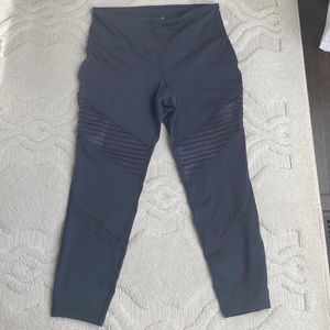 NWOT. Old Navy grey moto workout leggings. Size large petite.